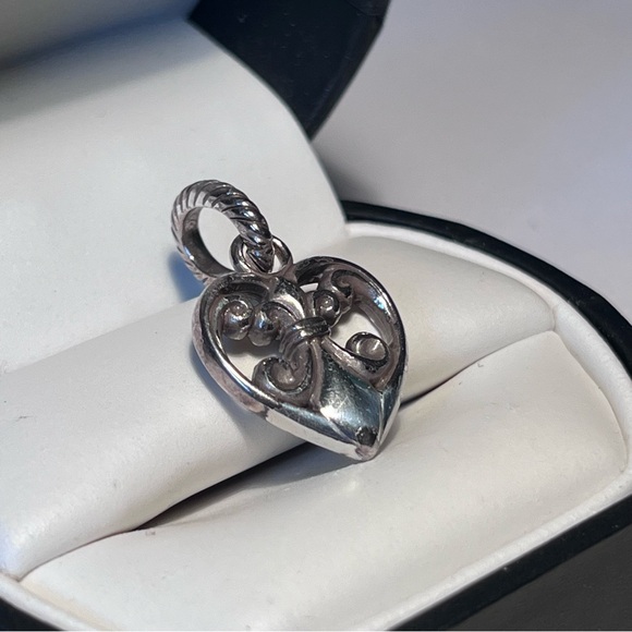 Brighton Fleur de Lis Heart Charm - Picture 4 of 5